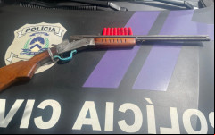 Arma de fogo e munições apreendidas pela Polícia Civil em Araguaína. 